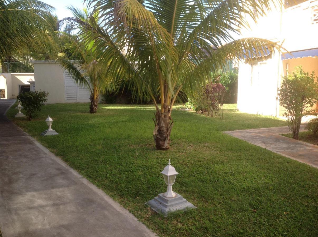 Lovely Apartment In Flic En Flac, Close To The Beach And All Amenities. ภายนอก รูปภาพ