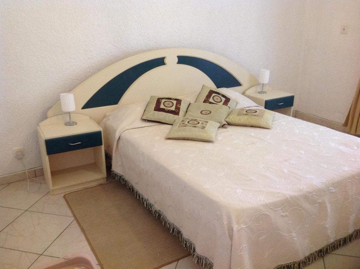 Lovely Apartment In Flic En Flac, Close To The Beach And All Amenities. ภายนอก รูปภาพ