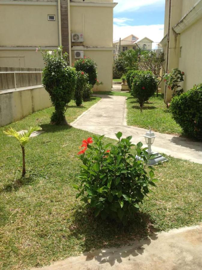 Lovely Apartment In Flic En Flac, Close To The Beach And All Amenities. ภายนอก รูปภาพ