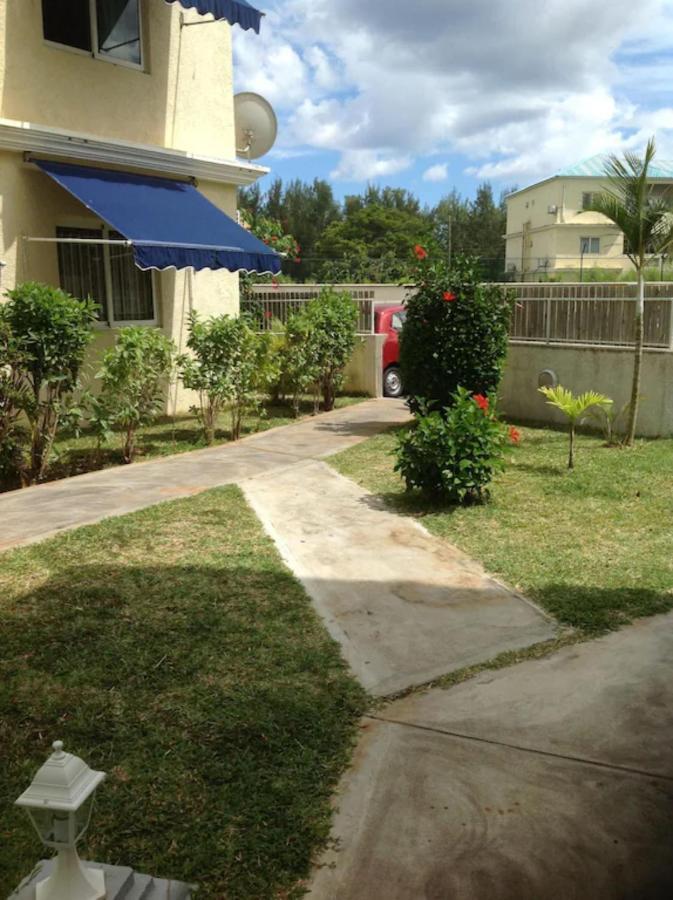 Lovely Apartment In Flic En Flac, Close To The Beach And All Amenities. ภายนอก รูปภาพ