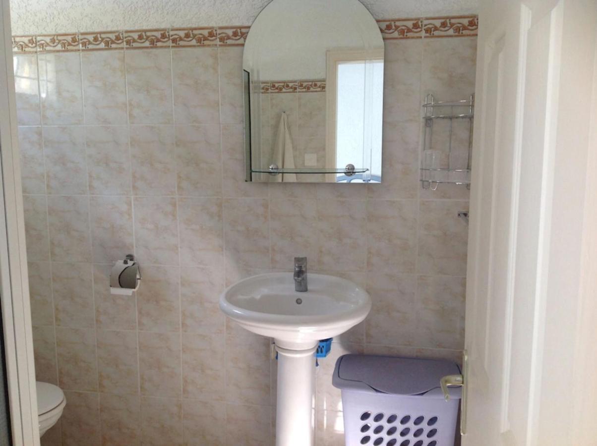Lovely Apartment In Flic En Flac, Close To The Beach And All Amenities. ภายนอก รูปภาพ